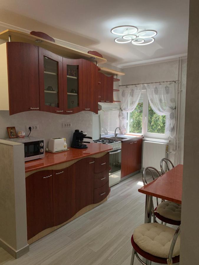 Apartament Regim Hotelier Oradea Eksteriør billede